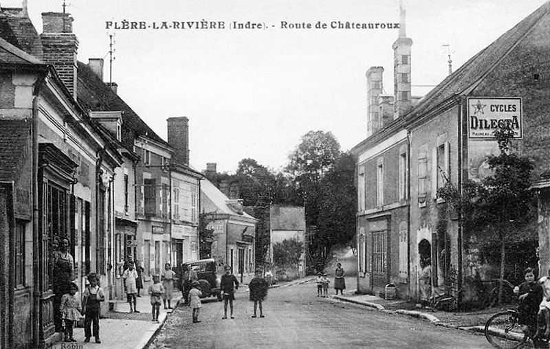 CPA_Fléré-la-Rivière_RouteChateauroux